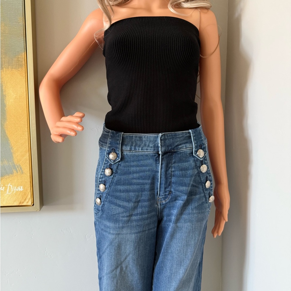 New Stylish Wide-Leg Denim Jeans with Button Details! - Picture 12 of 13